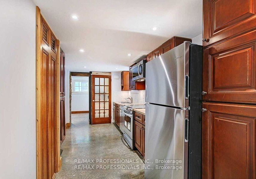 9-rambert-crescent-toronto-toronto-ontario-w13727928
