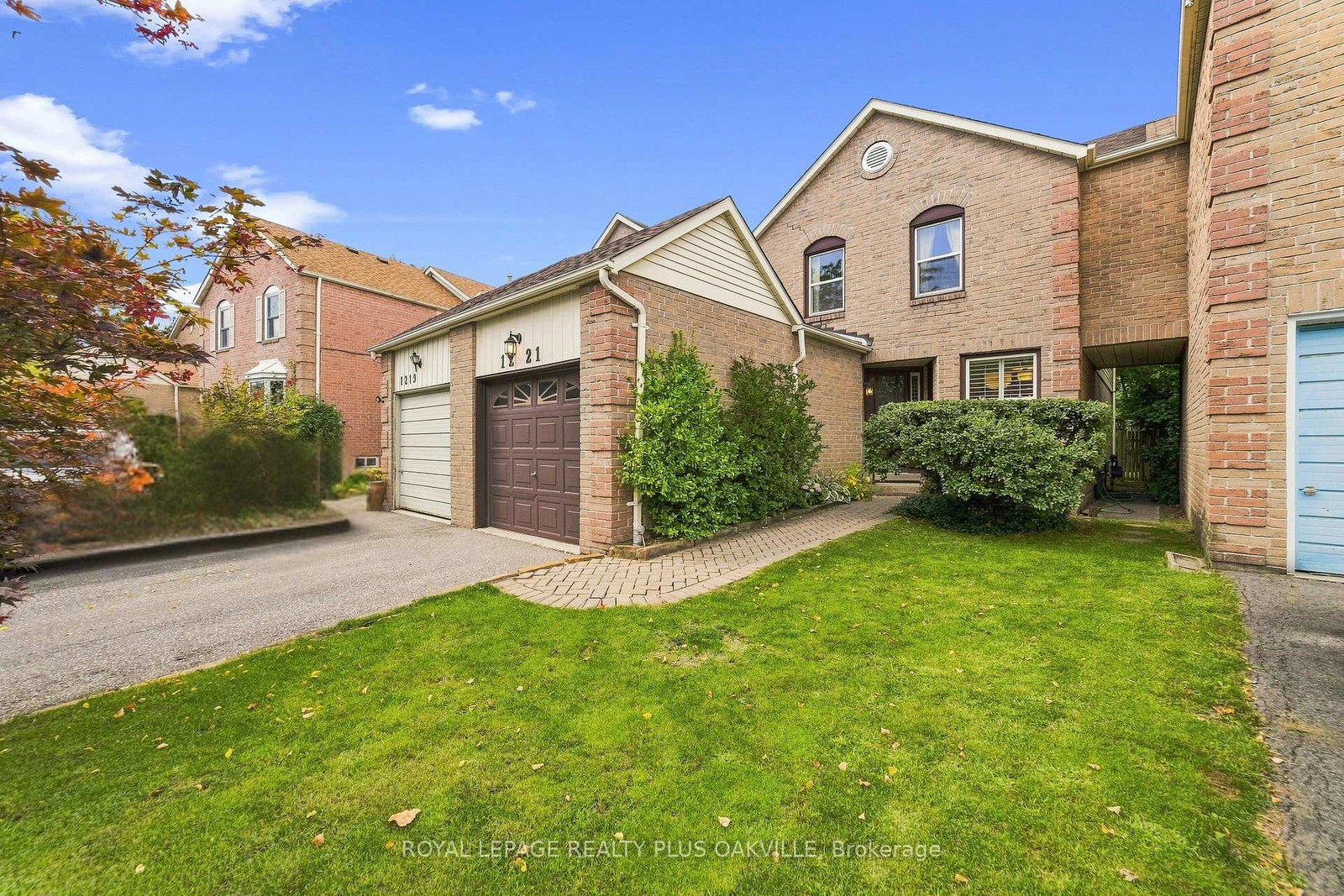 1221-hedgestone-crescent-oakville-ontario-w13728040