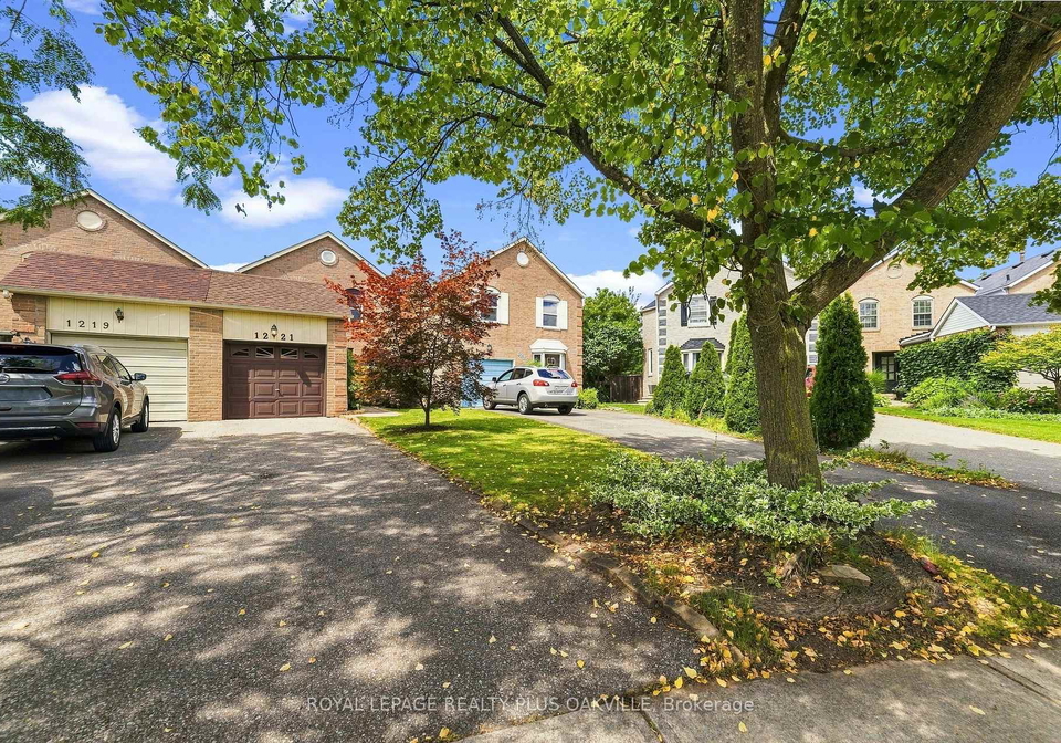1221-hedgestone-crescent-oakville-ontario-w13728040
