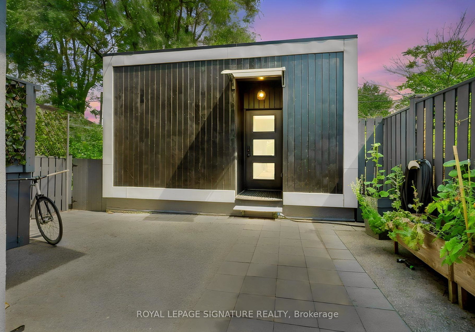 9-parker-avenue-toronto-etobicoke-ontario-w13728704