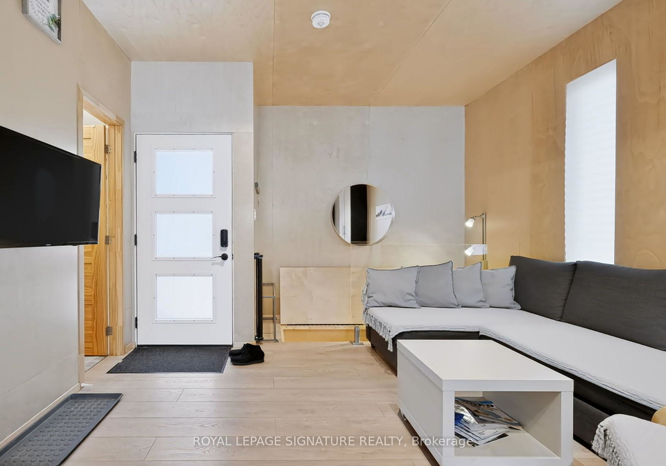 9-parker-avenue-toronto-etobicoke-ontario-w13728704