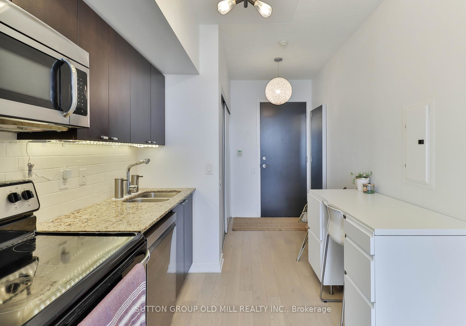 105-the-queensway-toronto-toronto-ontario-w13729322