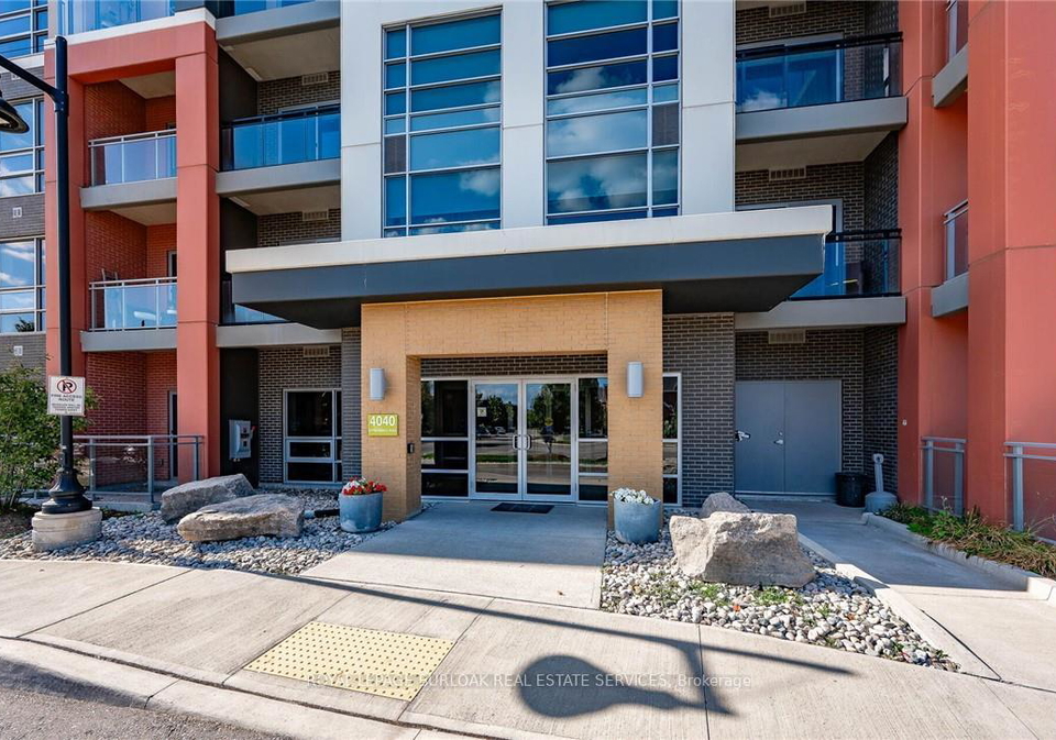 4040-upper-middle-road-burlington-ontario-w13729562