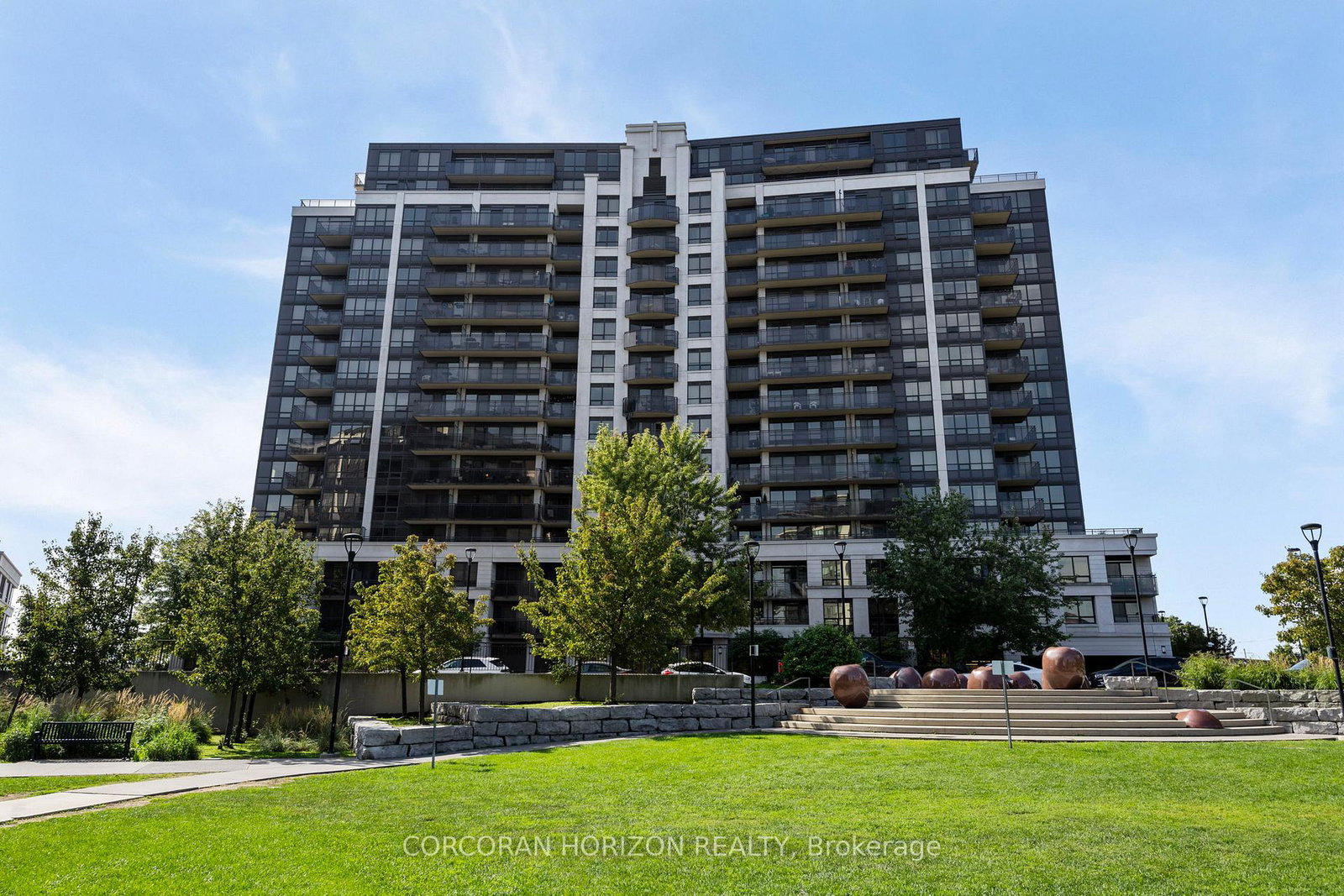 1070-sheppard-avenue-w-toronto-york-ontario-w13730010