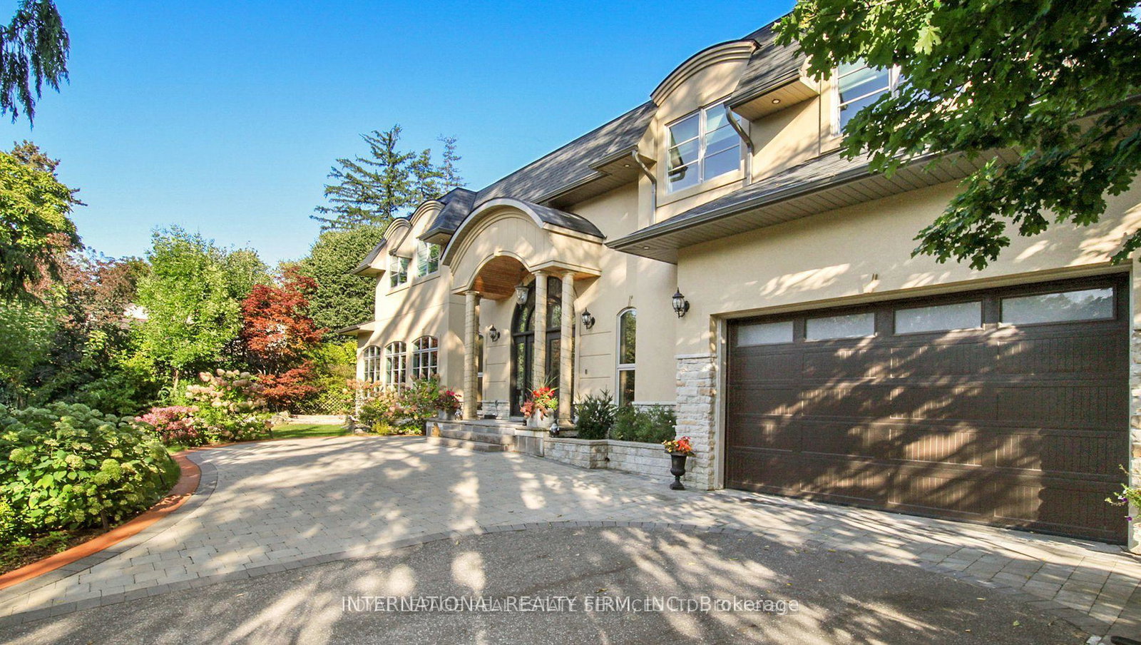 1286-cambridge-drive-oakville-ontario-w13730146