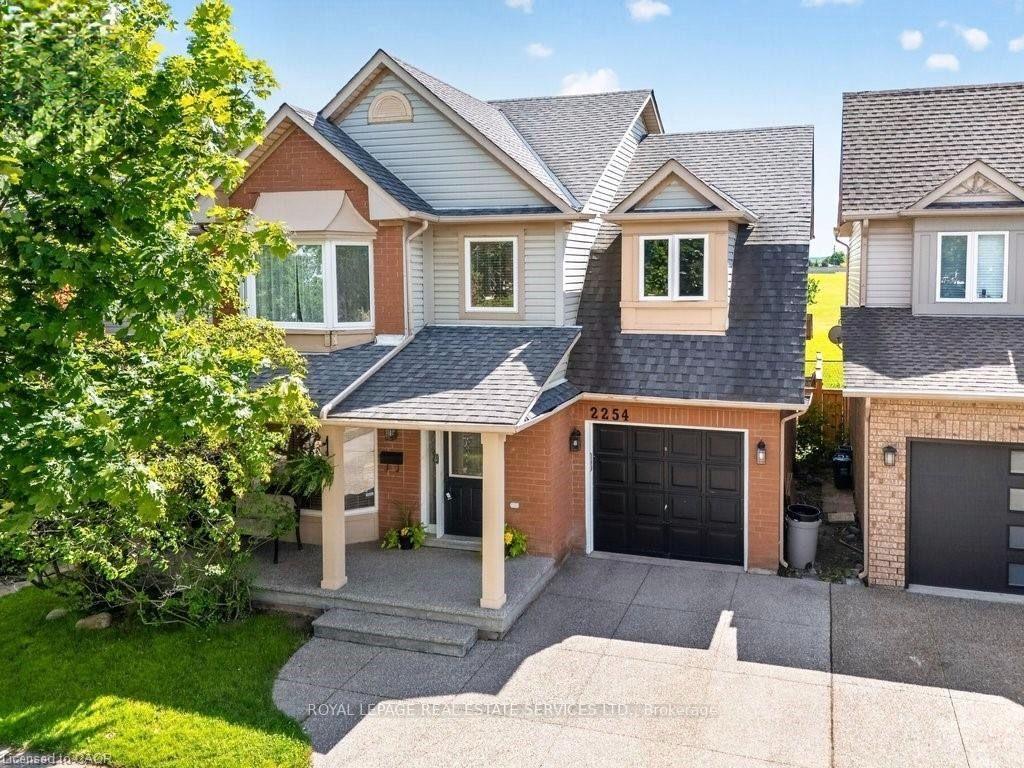 2254-pathfinder-drive-burlington-ontario-w13730286