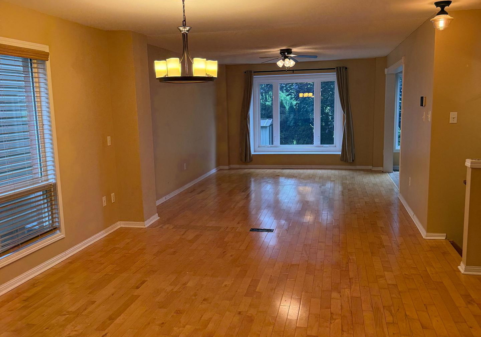 2254-pathfinder-drive-burlington-ontario-w13730286