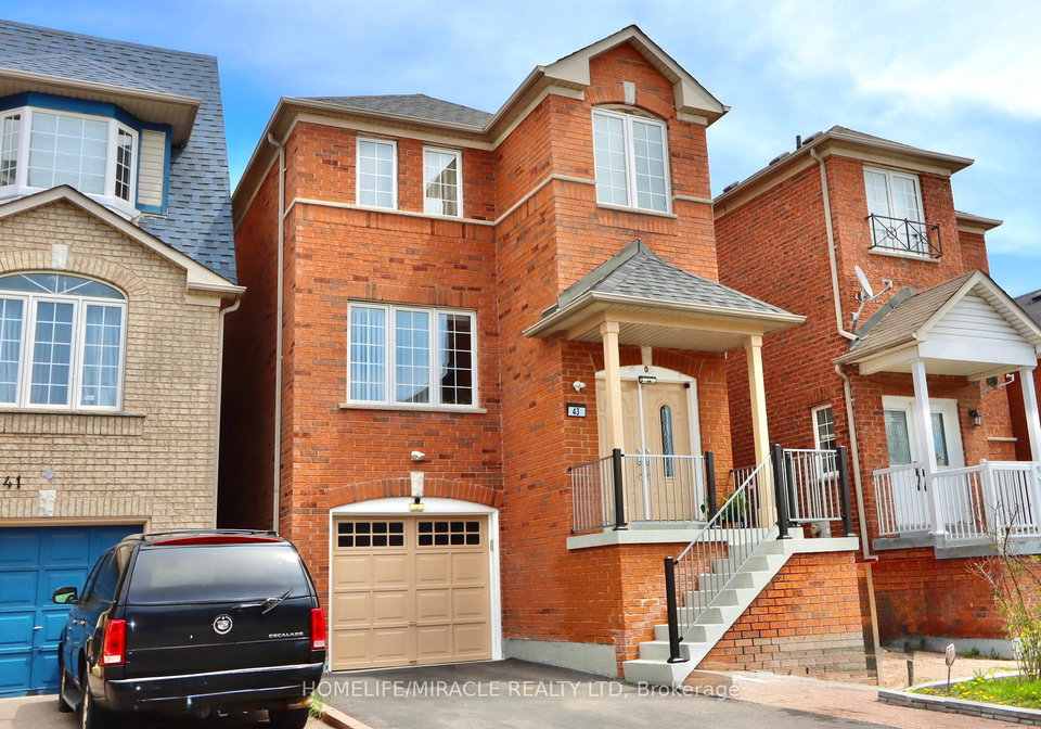 43-caranci-crescent-brampton-ontario-w13730446
