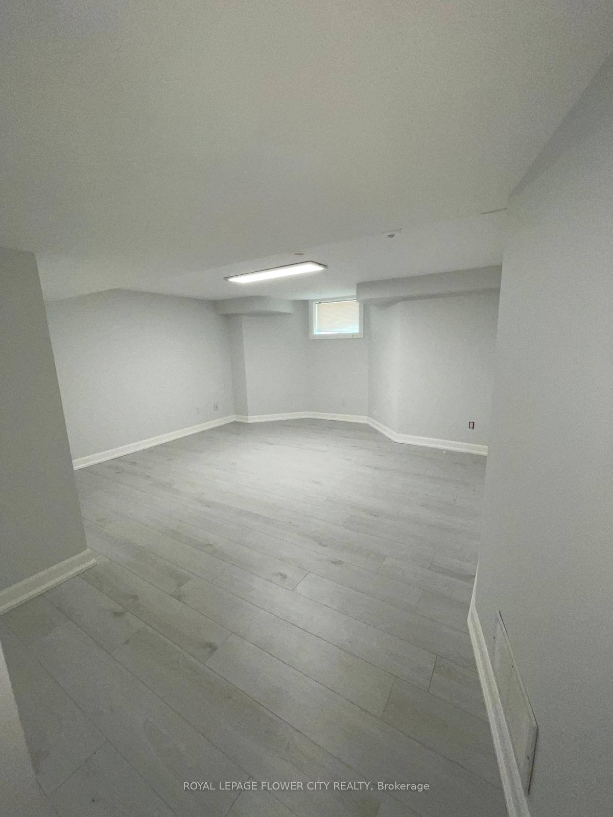 18-n-reuben-avenue-toronto-york-ontario-w13730642