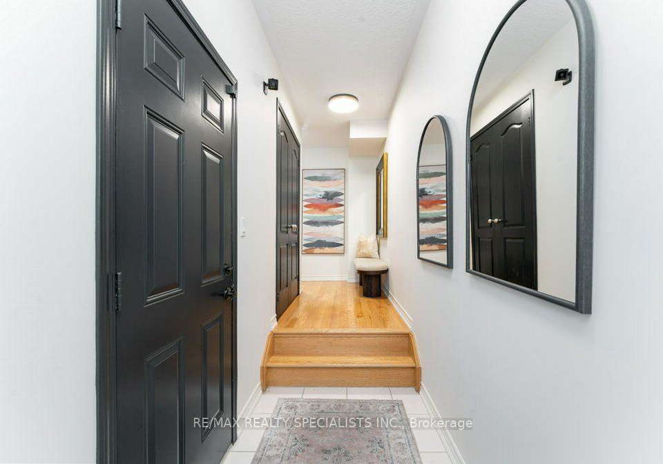 1115-haig-boulevard-mississauga-ontario-w13730694