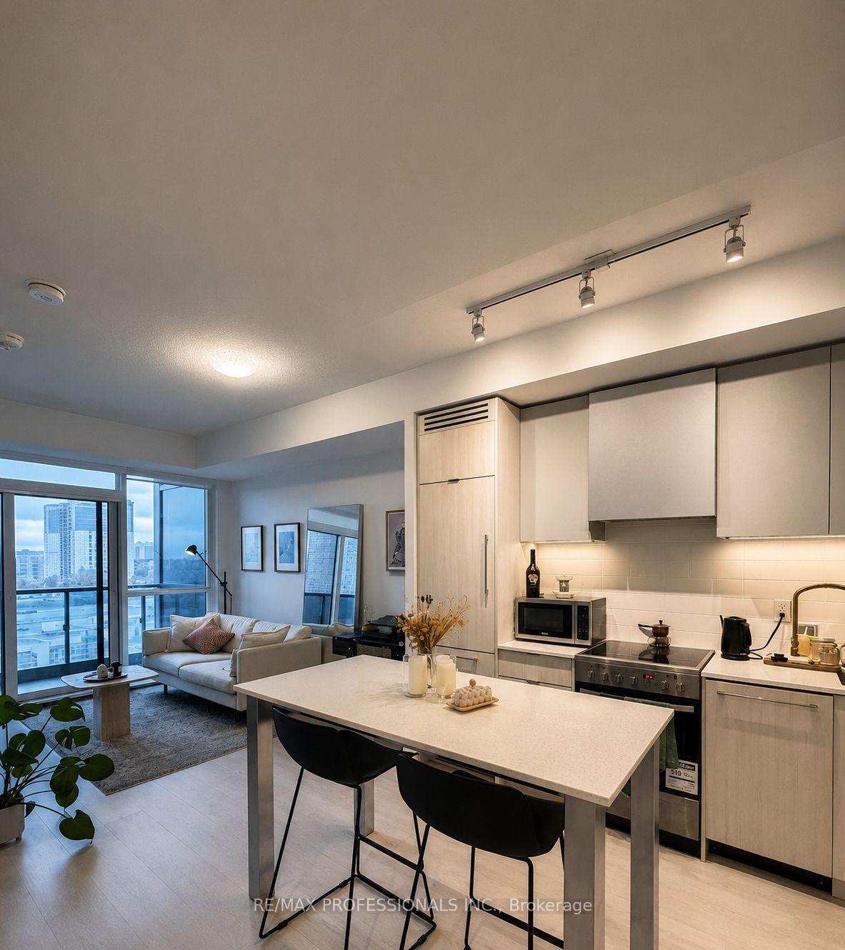 10-gibbs-road-toronto-etobicoke-ontario-w13730756