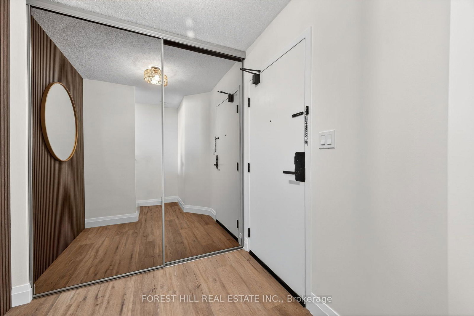 11-wincott-drive-toronto-etobicoke-ontario-w13730770