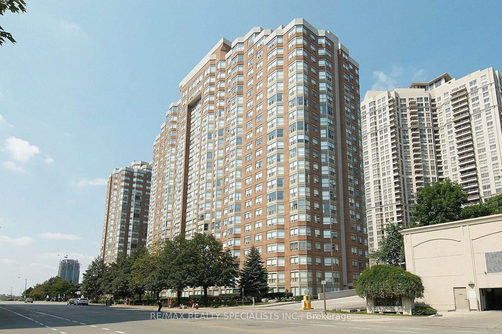 335-webb-drive-mississauga-ontario-w13730794