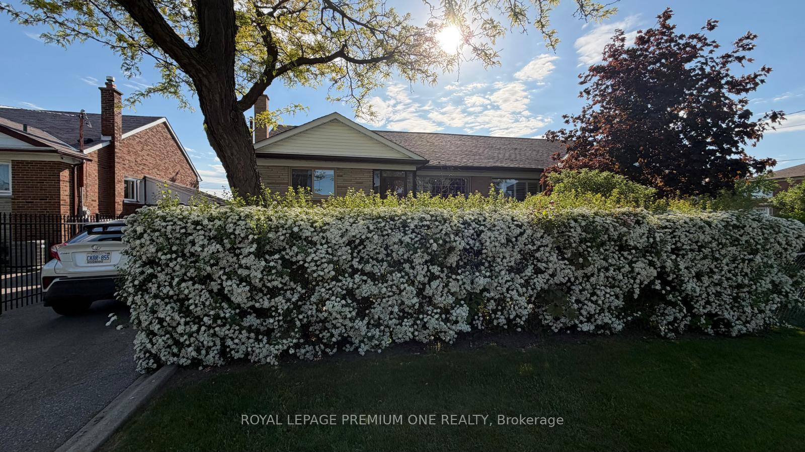 73-kanarick-crescent-toronto-york-ontario-w13730834