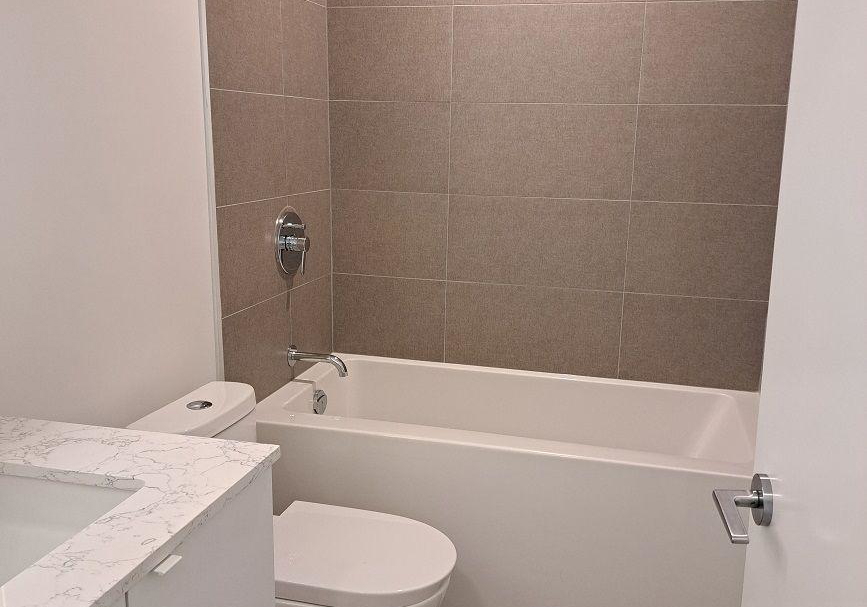 270-dufferin-street-toronto-toronto-ontario-w13731040