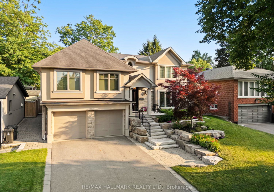 25-queensborough-crescent-toronto-etobicoke-ontario-w13731274