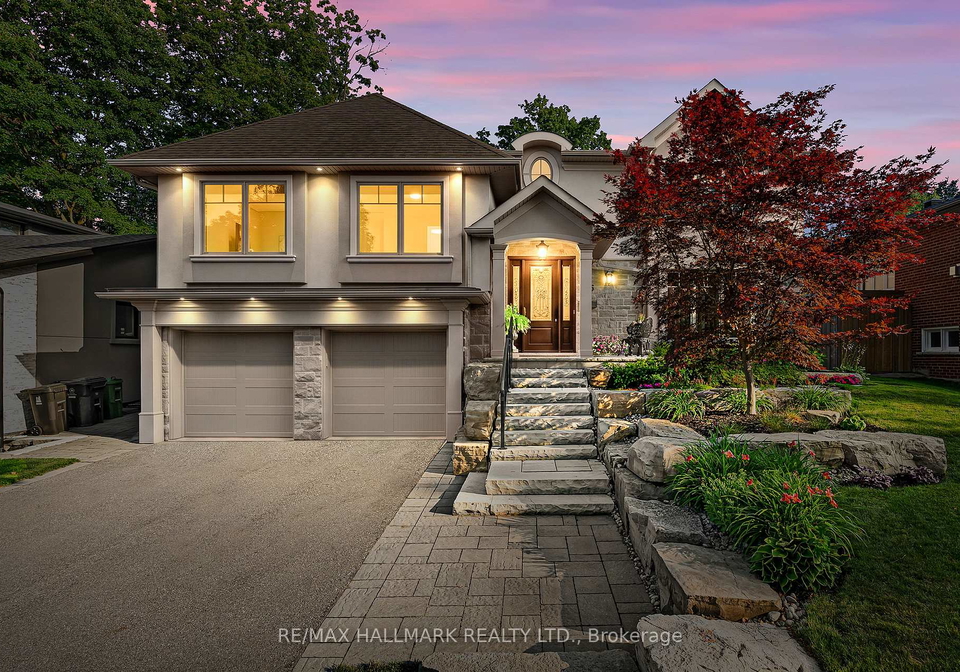 25-queensborough-crescent-toronto-etobicoke-ontario-w13731274