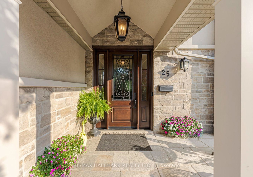 25-queensborough-crescent-toronto-etobicoke-ontario-w13731274