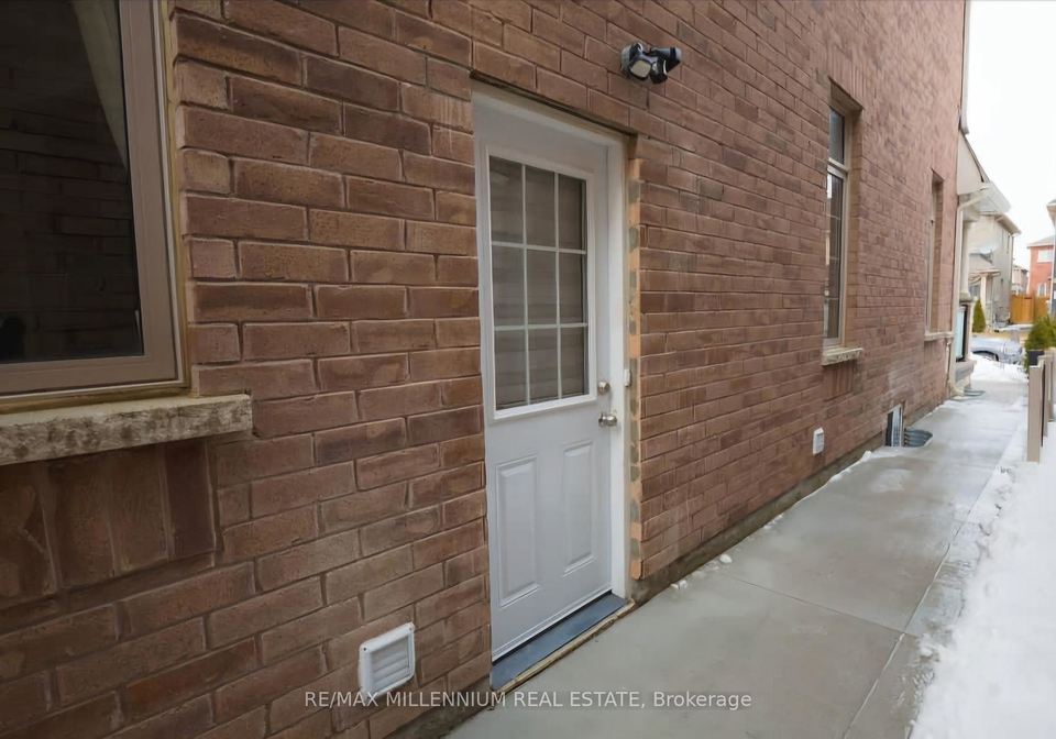 7-lloyd-crescent-brampton-ontario-w13731686