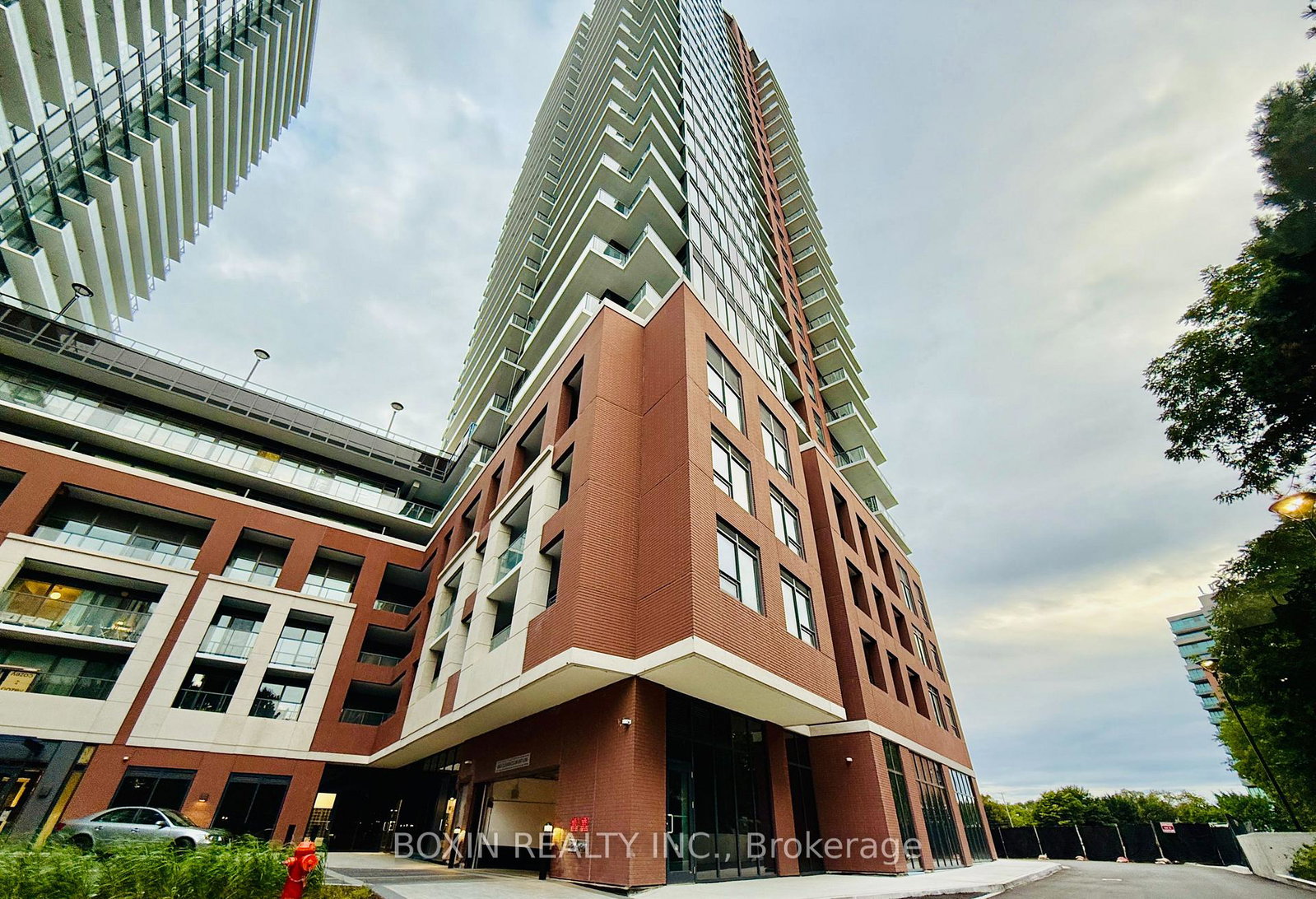 4010-eglinton-avenue-w-toronto-etobicoke-ontario-w13731912
