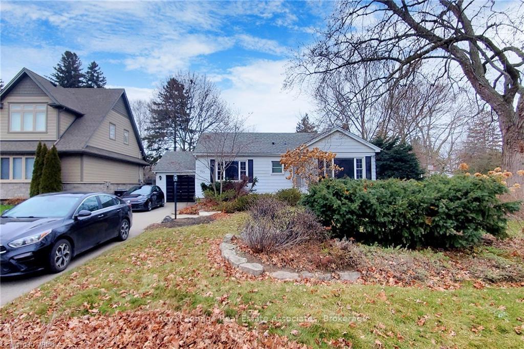 925-kingsway-drive-burlington-ontario-w13732186
