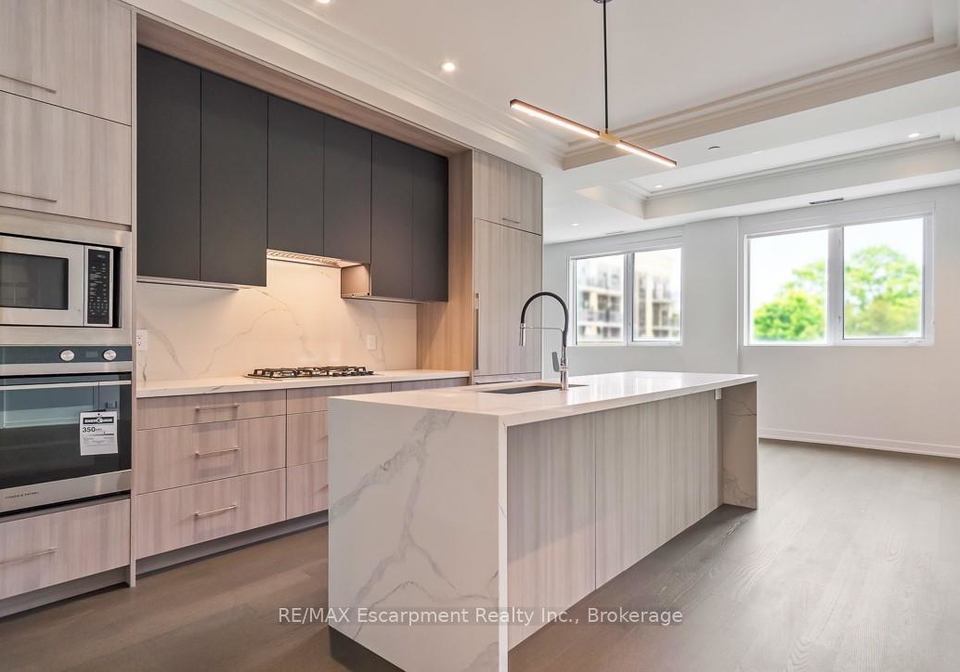 123-maurice-drive-oakville-ontario-w13732228