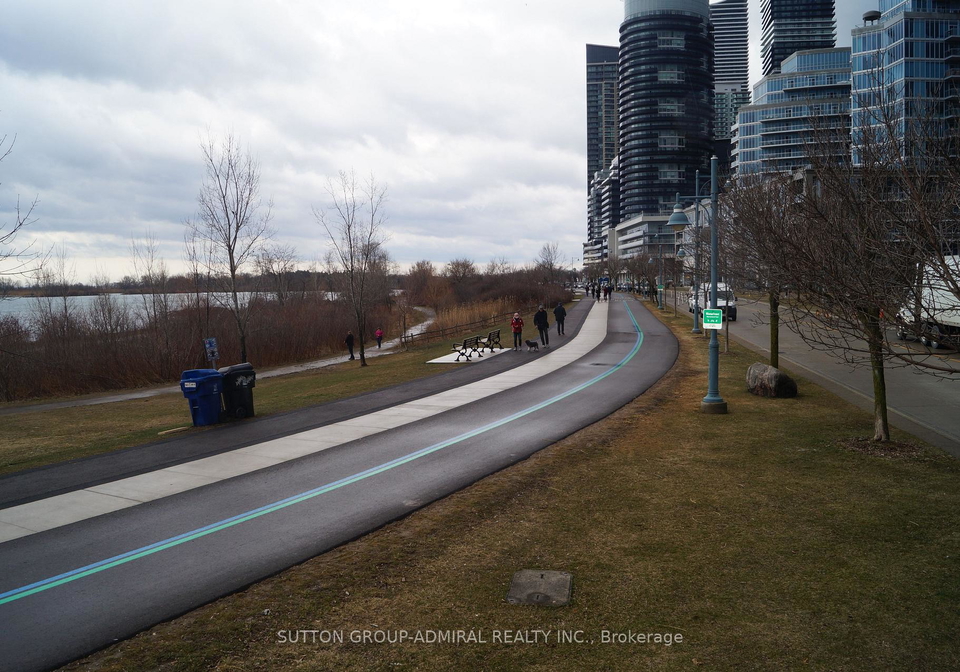 30-shore-breeze-drive-toronto-etobicoke-ontario-w13732532