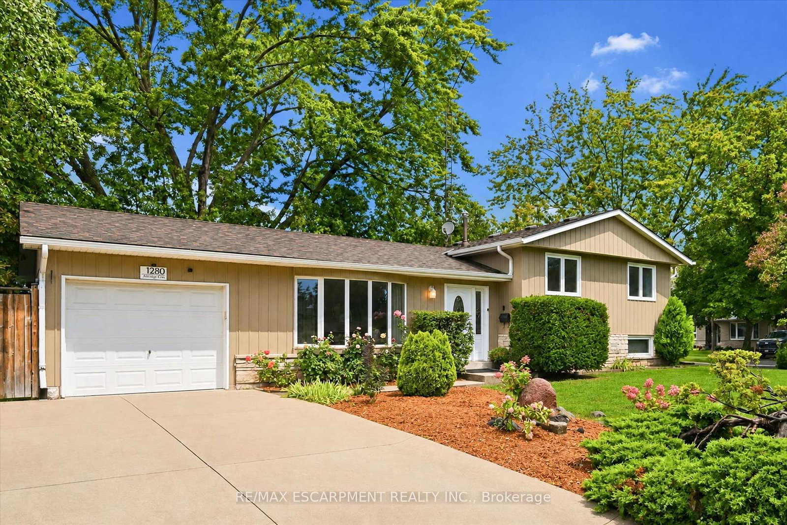 1280-aldridge-crescent-burlington-ontario-w13732698
