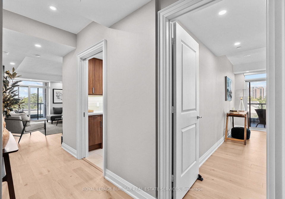 11-bronte-road-oakville-ontario-w13732798