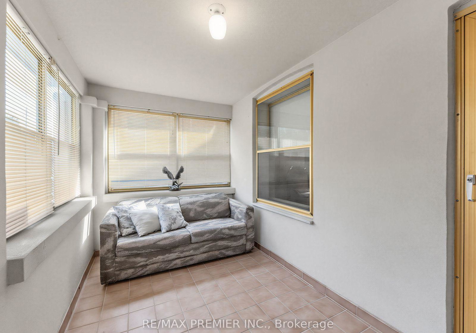155-ascot-avenue-toronto-toronto-ontario-w13732876