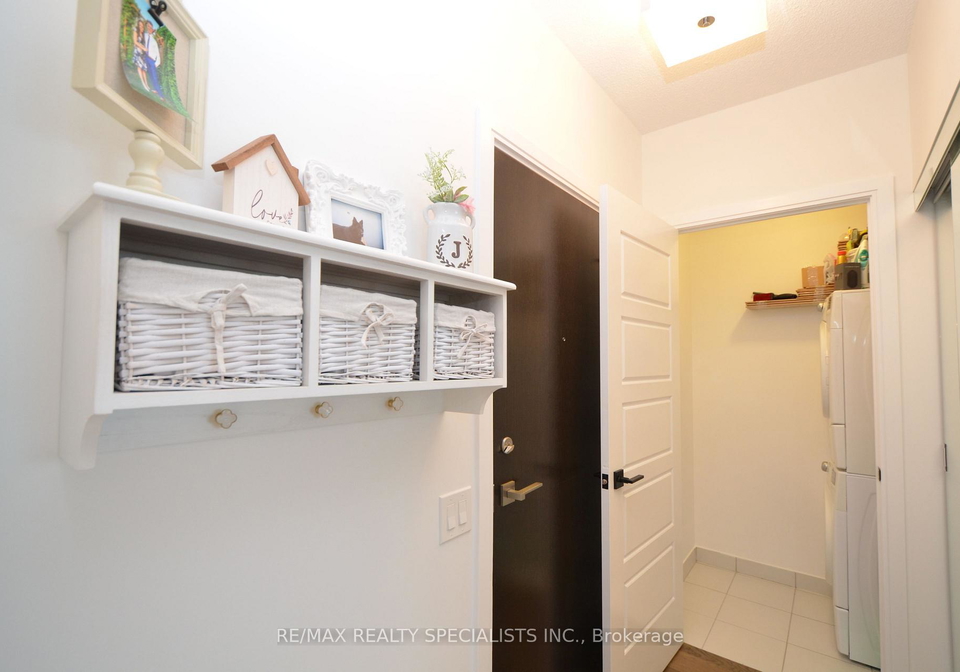 15-viking-lane-toronto-etobicoke-ontario-w13733106