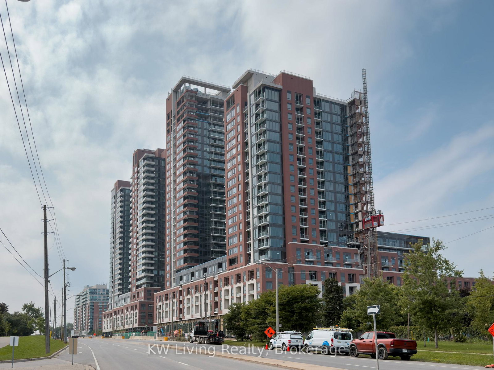 4010-eglinton-avenue-w-toronto-etobicoke-ontario-w13733454