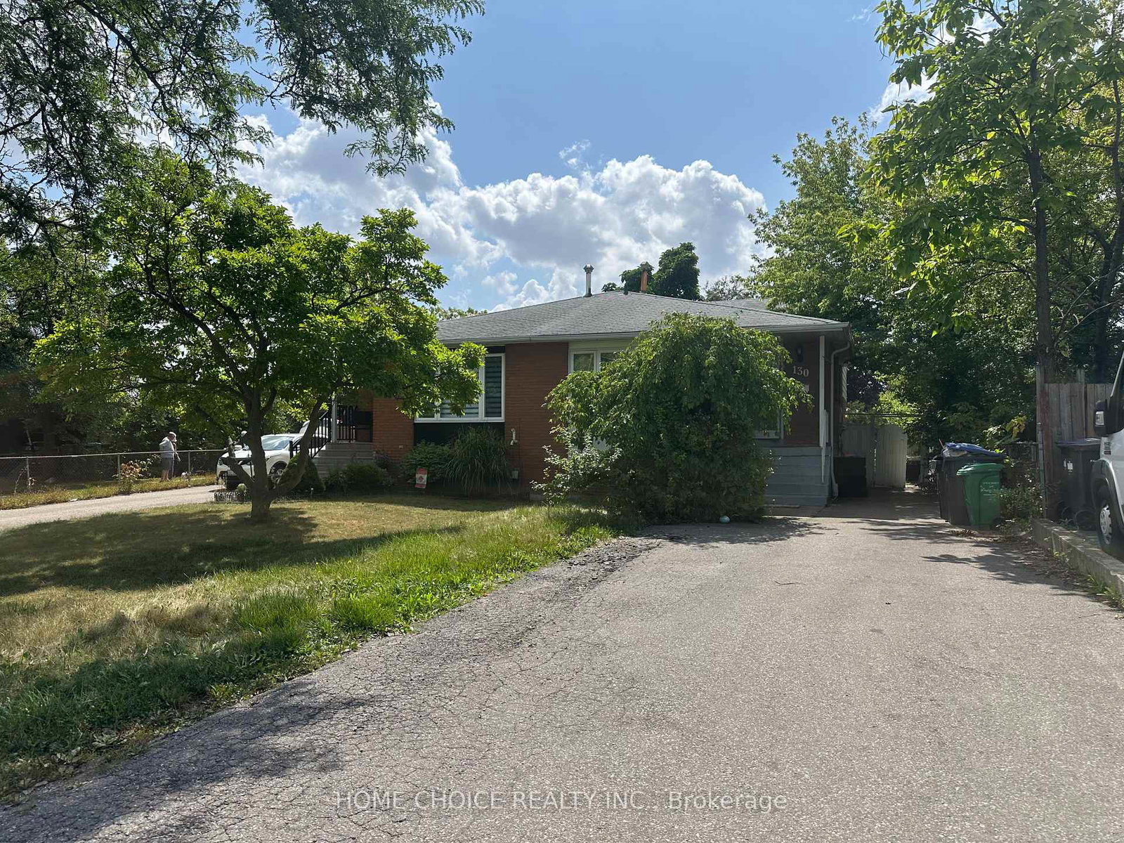 130-earnscliffe-circle-brampton-ontario-w13733852