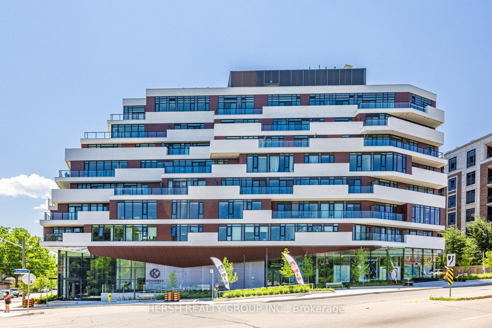 160-kingsway-crescent-toronto-etobicoke-ontario-w13733976