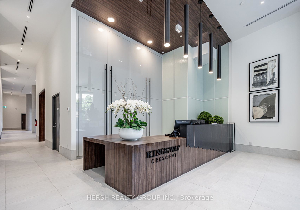160-kingsway-crescent-toronto-etobicoke-ontario-w13733976
