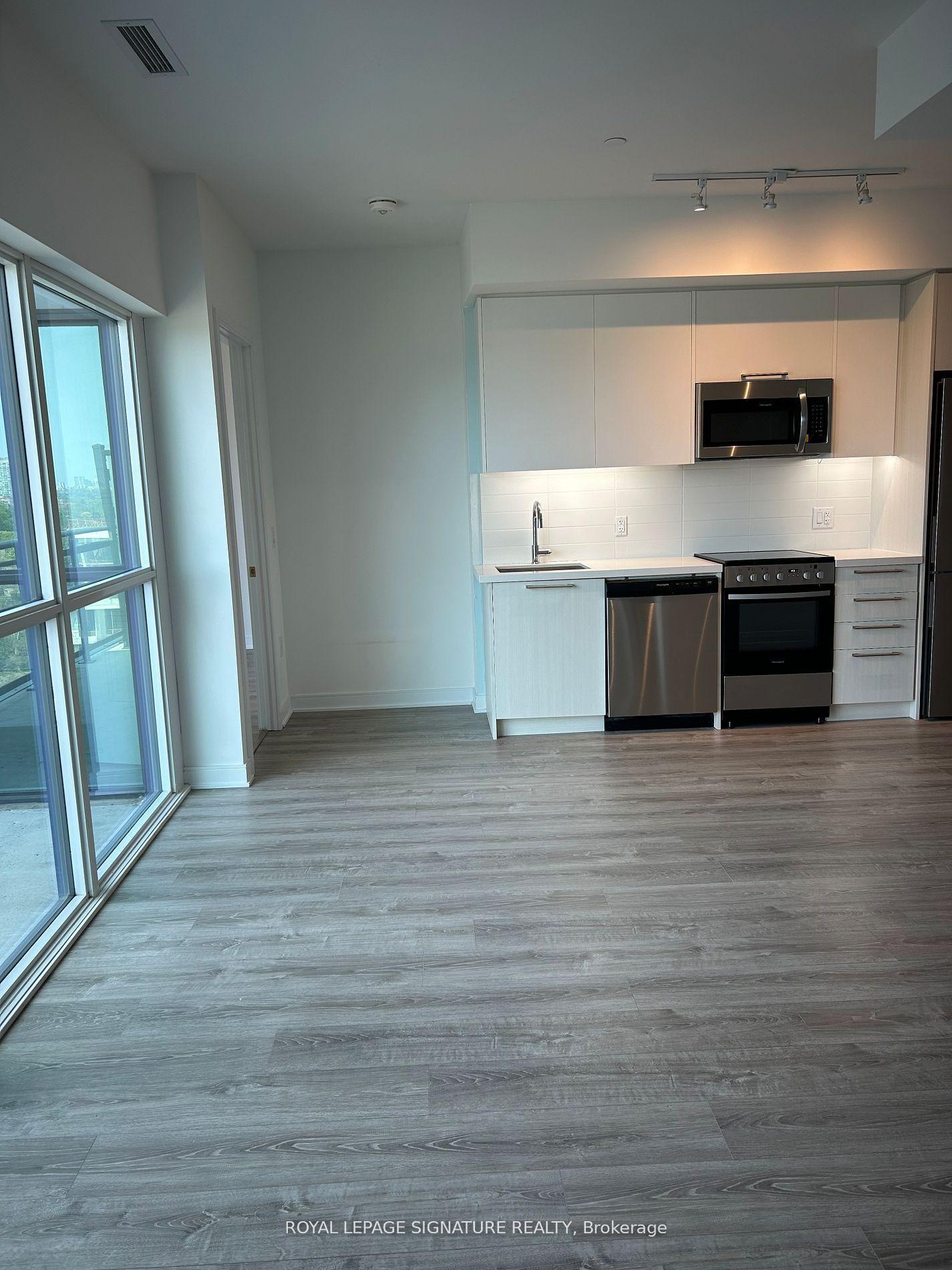 25-neighbourhood-lane-toronto-etobicoke-ontario-w13734134