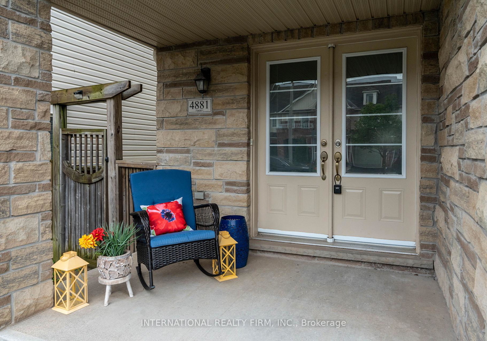 4881-capri-crescent-burlington-ontario-w13734338