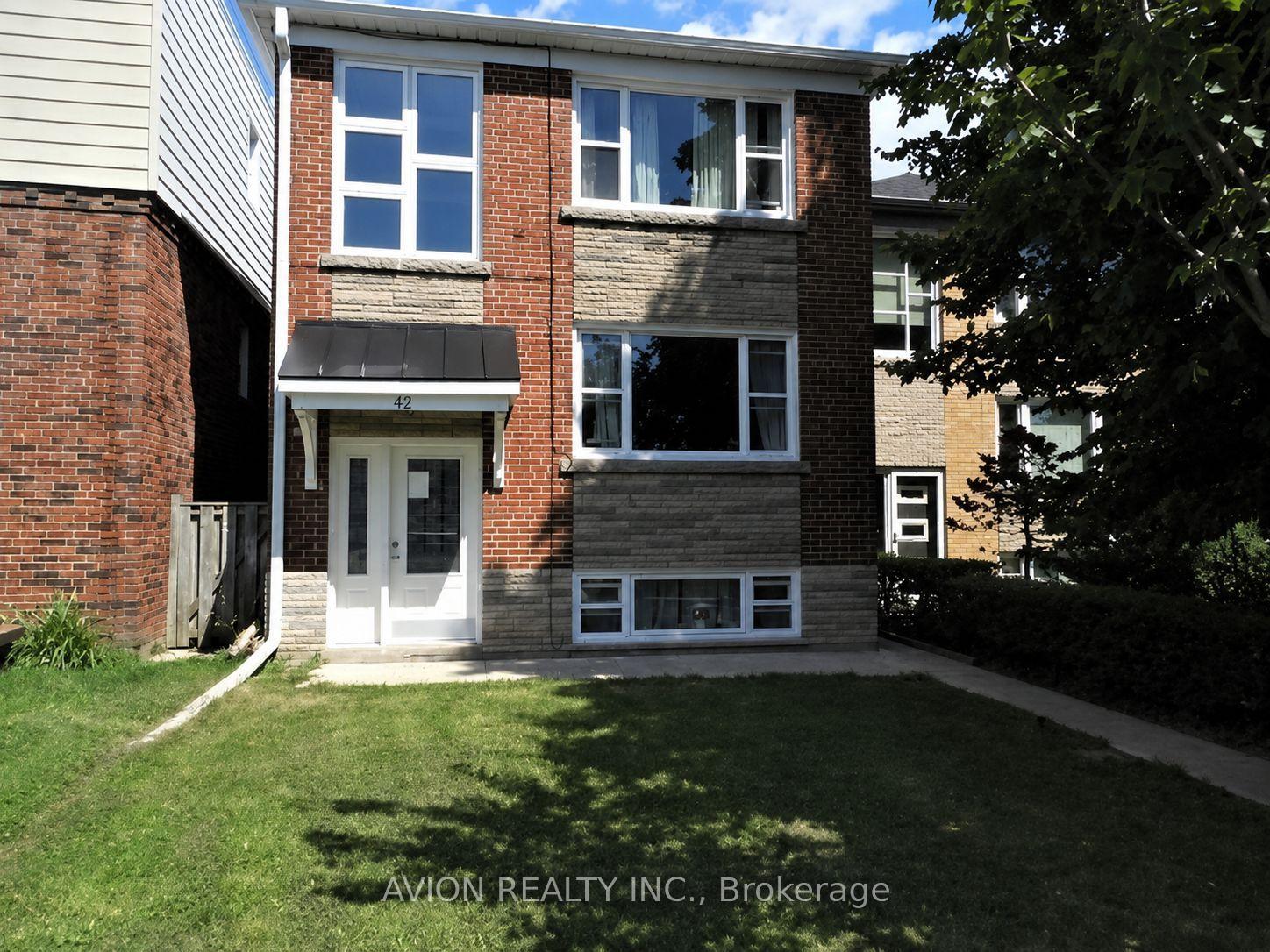 4emerald-crescent-toronto-etobicoke-ontario-w13734494