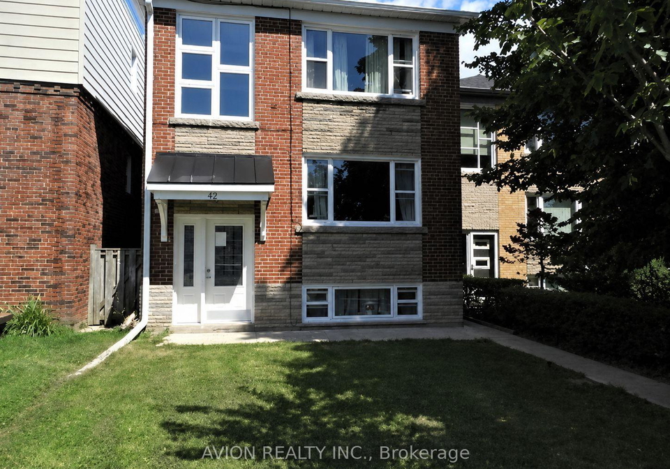 4emerald-crescent-toronto-etobicoke-ontario-w13734494