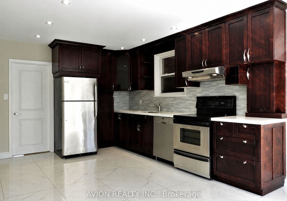 4emerald-crescent-toronto-etobicoke-ontario-w13734494
