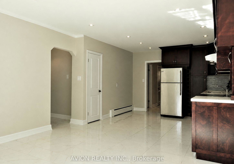 4emerald-crescent-toronto-etobicoke-ontario-w13734494