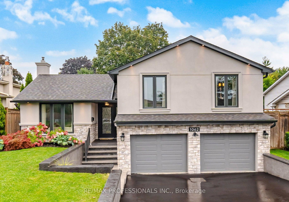 1062-mississauga-valley-boulevard-mississauga-ontario-w13734556