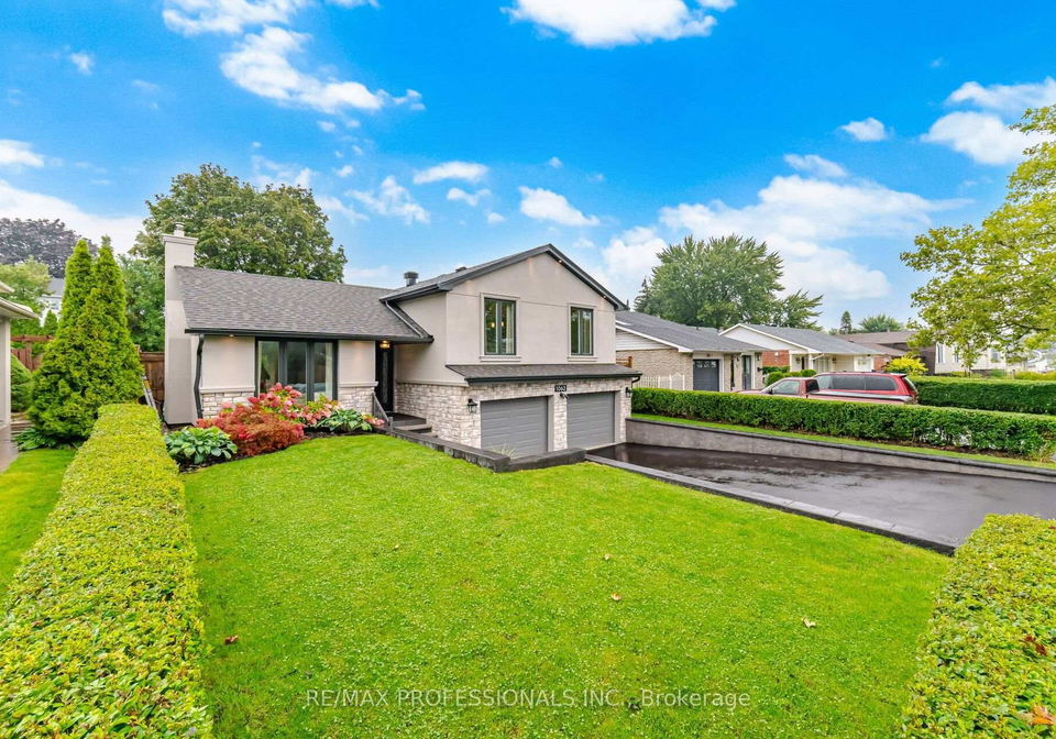 1062-mississauga-valley-boulevard-mississauga-ontario-w13734556