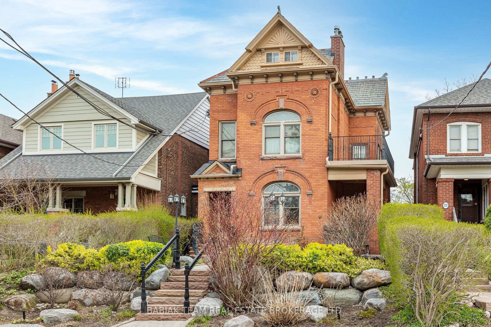 24a-woodside-avenue-toronto-toronto-ontario-w13734600