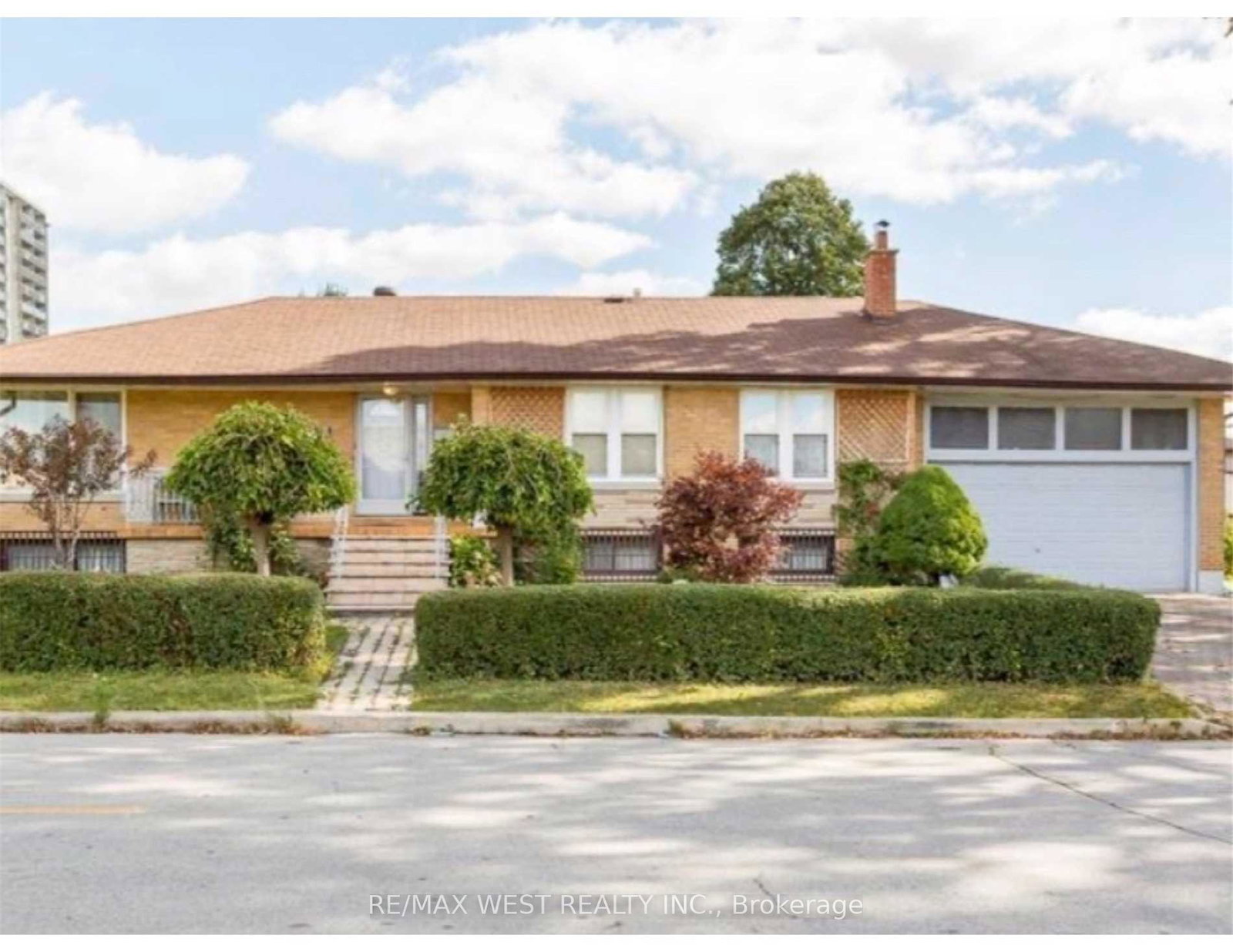 43-playfair-avenue-toronto-north-york-ontario-w13734674