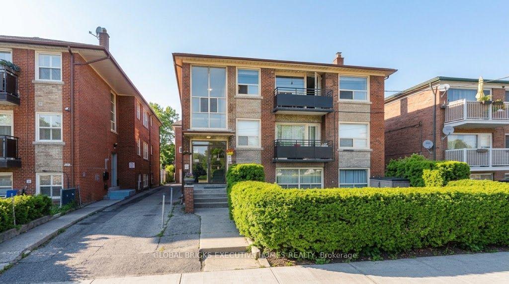 136-portland-street-toronto-etobicoke-ontario-w13734886