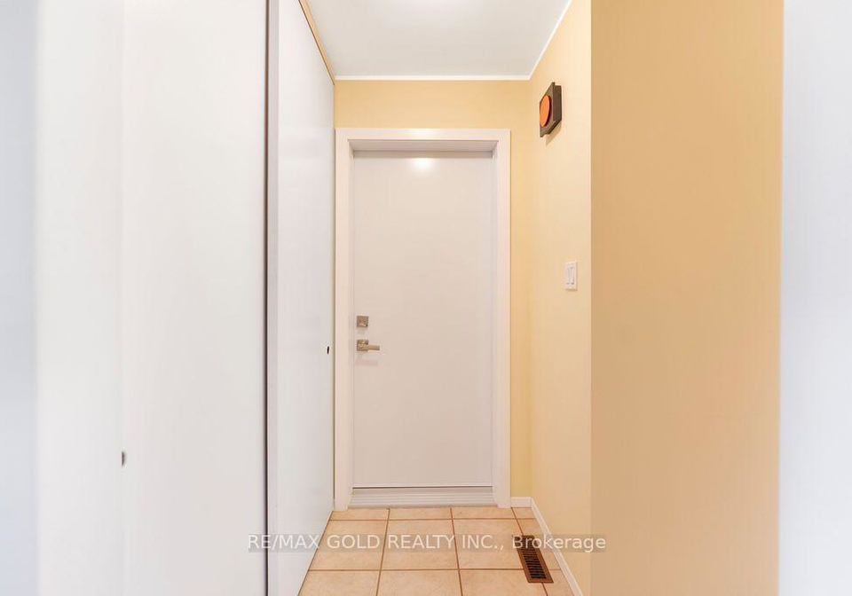29-carberry-crescent-brampton-ontario-w13735440