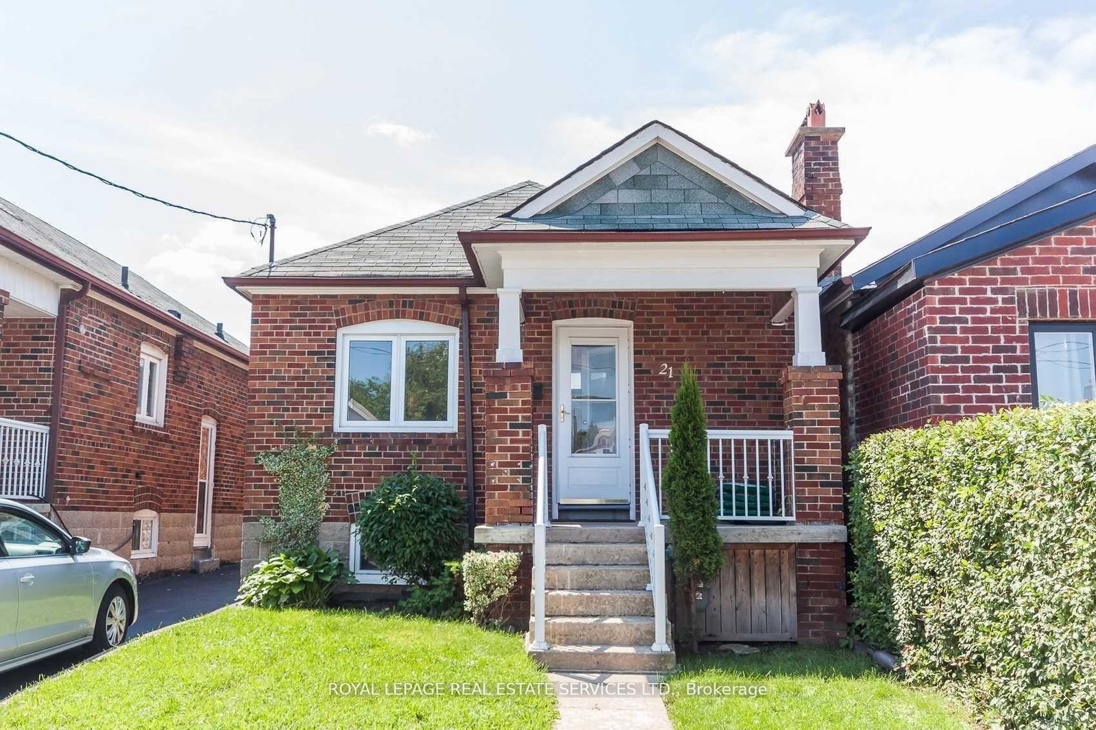 21-belgravia-avenue-toronto-north-york-ontario-w13736160