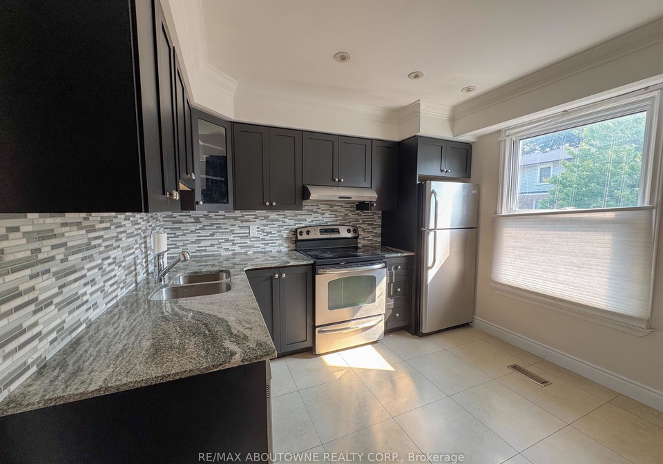 2440-bromsgrove-road-e-mississauga-ontario-w13736266