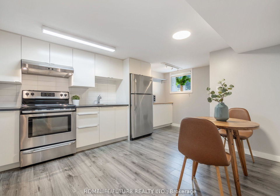 30-coe-hill-drive-toronto-toronto-ontario-w13736406